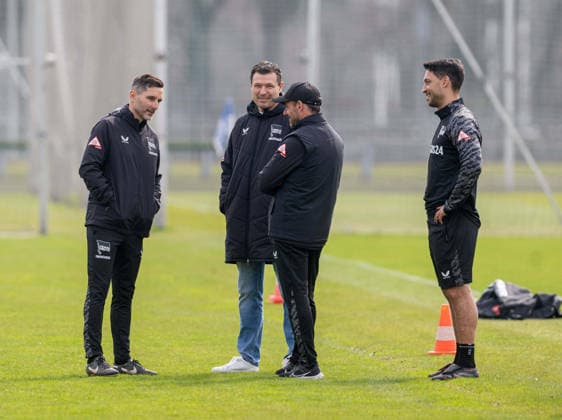 Soccer, Men, Season 2025 26, 2 Bundesliga, Hertha BSC, Training, f l Coach Stefan Leitl Hertha BSC , Sports Director Benjamin Weber Hertha BSC , Michael Hartmann Transition Coach Professionals Talents, Hertha BSC , Hospitant Malik Fathi Co Coach, VfB Stuttgart , 24 03 2026, Copyright: xSebastianxRäppold MatthiasxKochx