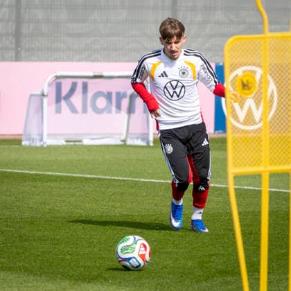 Report 24 03 2026 First training session for the mens national soccer team at adidas in Herzogenaurach ahead of the international matches against Switzerland and Ghana New to the national team Lennart Karl Herzogenaurach Bavaria Germany