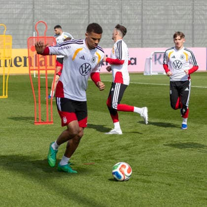 Report 24 03 2026 First training session for the mens national soccer team at adidas in Herzogenaurach ahead of the international matches against Switzerland and Ghana Malick Thiaw on the ball Herzogenaurach Bavaria Germany