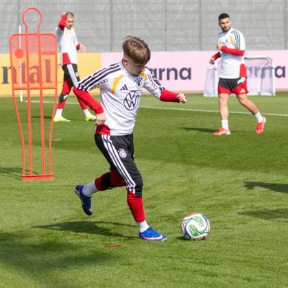 Report 24 03 2026 First training session for the mens national soccer team at adidas in Herzogenaurach ahead of the international matches against Switzerland and Ghana New to the national team Lennart Karl Herzogenaurach Bavaria Germany