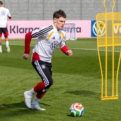 Report 24 03 2026 First training session for the mens national soccer team at adidas in Herzogenaurach ahead of the international matches against Switzerland and Ghana Florian Wirtz on the ball Herzogenaurach Bavaria Germany