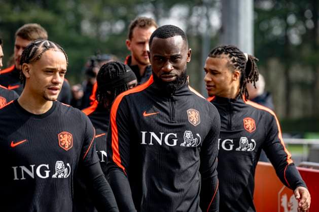 ZEIST lr Xavi Simons of the Netherlands, Lutsharel Geertruida of the Netherlands during the training of the Dutch national football team at the KNVB Campus in the run up to the World Cup friendly against Norway on March 24, 2026 in Zeist, the Netherlands Photo by Stefan Koops EYE4IMAGES DeFodi Images