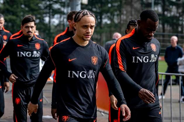 ZEIST lr Xavi Simons of the Netherlands, Lutsharel Geertruida of the Netherlands during the training of the Dutch national football team at the KNVB Campus in the run up to the World Cup friendly against Norway on March 24, 2026 in Zeist, the Netherlands Photo by Stefan Koops EYE4IMAGES DeFodi Images