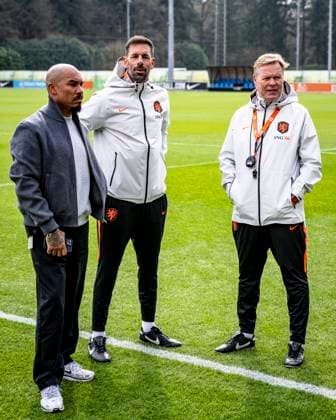 ZEIST lr KNVB Director Nigel de Jong, Assistant Coach Ruud van Nistelrooij of the Netherlands national team and Head Coach Ronald Koeman of the Netherlands national team during the training of the Dutch national football team at the KNVB Campus in the run up to the World Cup friendly against Norway on March 24, 2026 in Zeist, the Netherlands Photo by Stefan Koops EYE4IMAGES DeFodi Images