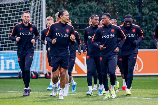 Virgil van Dijk of the Netherlands and Denzel Dumfries of the Netherlands Training Session of the Netherlands national team, Nationalteam Netherlands Training Session and press conference, PK, Pressekonferenz Netherlands Training Session and Press Conference, KNVB Campus, March 24, 2026, Zeist, Netherlands.