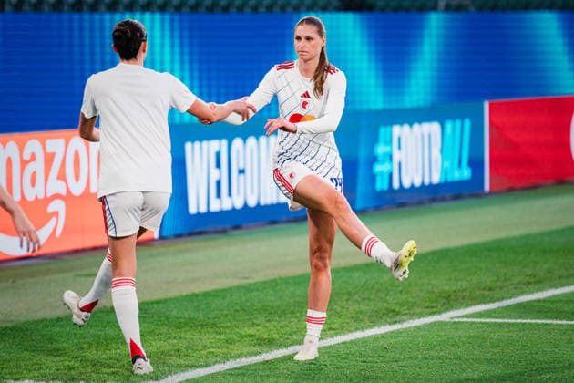 UWCL VfL Wolfsburg vs OL Lyonnes, 24 03 2026 Jule Brand OL Lyon, 29 warming up UEFA Women s Champions League, quarter-final, first leg VfL Wolfsburg vs OL Lyonnes on 24 03 2026 at Volkswagen Arena, Wolfsburg DFB DFL REGULATIONS PROHIBIT ANY USE OF PHOTOGRAPHS AS IMAGE SEQUENCES AND OR QUASI VIDEO Copyright: xBEAUTIFULxSPORTS Tonhäuserx