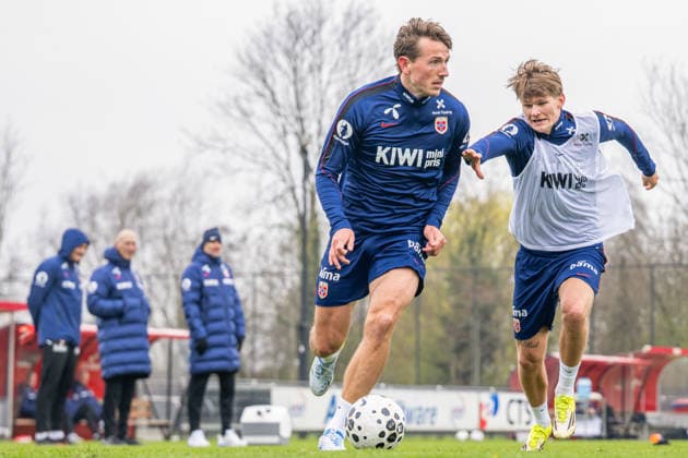 260324 Sander Berge and David Moller Wolfe of the Norwegian national football team during a training session on March 24, 2026 in Wijdewormer Photo Vegard Grott BILDBYRAN kod VG VG0899 bbeng fotball football soccer fotboll norge norway trening träning training practice amsterdam  Copyright: VEGARDxGRoTT BB260324VG009