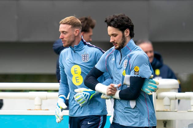 England Training & Media Jason Steele and James Trafford during the England training session at St. George s Park, Burton upon Trent, England on 24 March 2026 Credit: Alex Young Every Second Media Editorial use only. All images are copyright Every Second Media Limited. No images may be reproduced without prior permission. Copyright: xIMAGO EveryxSecondxMediax ESM-1876-0006 AlexxYoungx xEveryxSecondxMediax