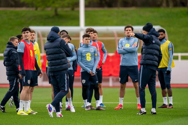 England Training & Media Thomas Tuchel talks to his squad during the England training session at St. George s Park, Burton upon Trent, England on 24 March 2026 Credit: Alex Young Every Second Media Editorial use only. All images are copyright Every Second Media Limited. No images may be reproduced without prior permission. Copyright: xIMAGO EveryxSecondxMediax ESM-1876-0012 AlexxYoungx xEveryxSecondxMediax