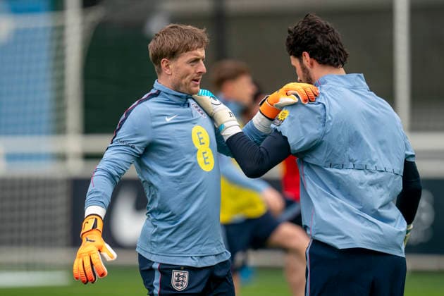 England Training & Media Jordan Pickford and James Trafford during the England training session at St. George s Park, Burton upon Trent, England on 24 March 2026 Credit: Alex Young Every Second Media Editorial use only. All images are copyright Every Second Media Limited. No images may be reproduced without prior permission. Copyright: xIMAGO EveryxSecondxMediax ESM-1876-0028 AlexxYoungx xEveryxSecondxMediax