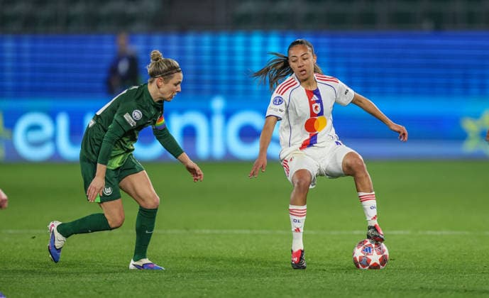 GER, Wolfsburg, VfL Wolfsburg vs Olympique Lyon, WomenÂs Champions League, Football, UEFA, Season 2025 2026, AOK Arena, Quarter-final, First leg in picture f l Svenja Huth VfL Wolfsburg Women 10 , Selma Bacha Olympique Lyon Women DFB DFL REGULATIONS PROHIBIT ANY USE OF PHOTOGRAPHS AS IMAGE SEQUENCES AND OR QUASI VIDEO, 24 03 2026 Copyright: HMBxMedia HendrikxHamelau
