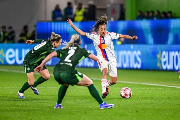 Soccer I Women I Season 2025 2026 I Champions League I Quarterfinals I VfL Wolfsburg OL Lyonnes I 24 03 2026 Selma Bacha 4, OL Lyonnes in duel against Svenja Huth 10, VfL Wolfsburg and Thea Bjelde 2, VfL Wolfsburg Wolfsburg Volkswagen Arena Niedersachsen Germany Copyright: xLobeca InesxHähnelx