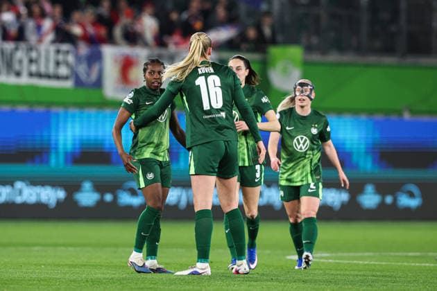Goalscorer Lineth Beerensteyn l ,VfL Wolfsburg,9 scores to 1 0 with Camilla Küver M ,VfL Wolfsburg,16 and Caitlin Dijkstra VfL Wolfsburg,3 Womens Champions League quarter-final season 2025 2026 VfL Wolfsburg vs OL Lyonnes Lyon at the Volkswagen Arena in Wolfsburg Action,Soccer,Woman,Women,Ladies,Germany,24 03 2026