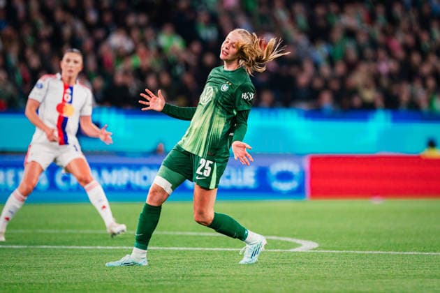 UWCL VfL Wolfsburg vs OL Lyonnes, 24 03 2026 Vivien Endemann VfL Wolfsburg, 25 angry about missed chance UEFA Women s Champions League, quarter-final, first leg VfL Wolfsburg vs OL Lyonnes on 24 03 2026 at Volkswagen Arena, Wolfsburg DFB DFL REGULATIONS PROHIBIT ANY USE OF PHOTOGRAPHS AS IMAGE SEQUENCES AND OR QUASI VIDEO Copyright: xBEAUTIFULxSPORTS Tonhäuserx