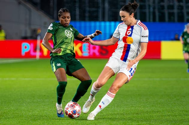 Germany, Football, UEFA, Womens Champions League, quarter-final, first leg 2025 2026 VfL Wolfsburg OL Lyonnes on 24 03 in Wolfsburg Volkswagen Arena Lineth Beerensteyn VfL Wolfsburg 9 Ingrid Engen OL Lyonnes 15 Copyright: xSvenxHeidmannx