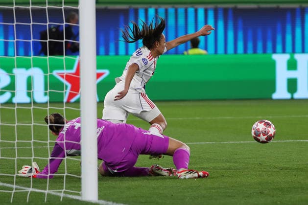 VfL vs Lyon, CL Women, Wolfsburg, 24 03 2026, Football, Women, VfL Wolfsburg vs Olympique Lyon, Champions League, Quarterfinals, Season 2025 2026, Goalkeeper Christiane Endler Lyon , Selma Baha Lyon AOK Stadion Niedersachsen Germany