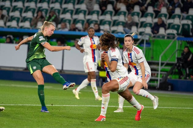 Germany, Football, UEFA, Womens Champions League, quarter-final, first leg 2025 2026 VfL Wolfsburg OL Lyonnes on 24 03 in Wolfsburg Volkswagen Arena Ella Peddemors VfL Wolfsburg 5 Copyright: xSvenxHeidmannx