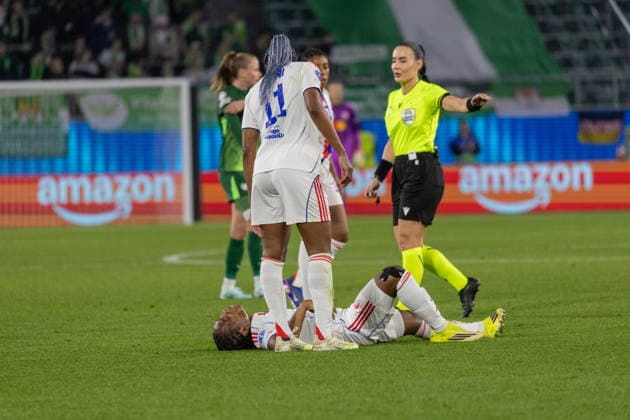 Germany Football UEFA Women™s Champions League 2025 2026, quarter-final VfL Wolfsburg vs OL Lyonnes Volkswagen Arena Wolfsburg Diani Kadidiatou OL Lyonnes, 11 , Dumornay Melchie OL Lyonnes, 6 , Rusta Emanuela Referee Copyright: xMichellexLukax