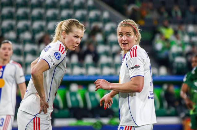 Germany Football UEFA Women™s Champions League 2025 2026, quarter-final VfL Wolfsburg vs OL Lyonnes Volkswagen Arena Wolfsburg Lindsey Heaps OL Lyonnes, 10 Ada Hegerberg OL Lyonnes, 14 Wolfsburg Copyright: xAymanxAlahmedx