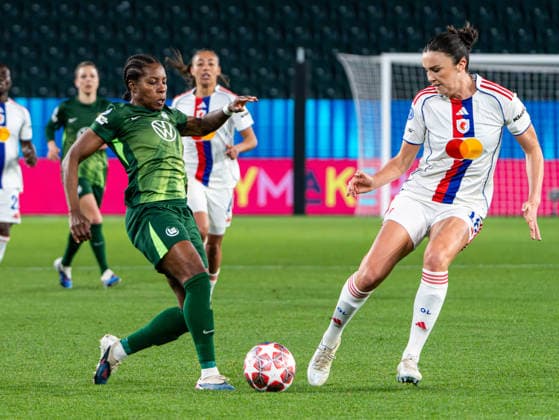 Lineth Beerensteyn VfL Wolfsburg, 09 in duel against Ingrid Engen OL Lyonnes, 15 VfL Wolfsburg vs Olympique Lyon, Football, Women UEFA Champions League, quarter-finals, 2025 2026 season, 24 03 2026 VfL Wolfsburg vs Olympique Lyon, Football, Women UEFA Champions League, quarter-finals, 2025 2026 season, 24 03 2026 Wolfsburg Copyright: xEibner-Pressefoto DamianxKruczynx EP_DKI
