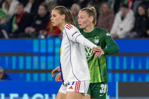 Germany Football UEFA Women™s Champions League 2025 2026, quarter-final VfL Wolfsburg vs OL Lyonnes Volkswagen Arena Wolfsburg Brand Jule OL Lyonnes, 29 , Linder Sarai VfL Wolfsburg, 39 Copyright: xMichellexLukax