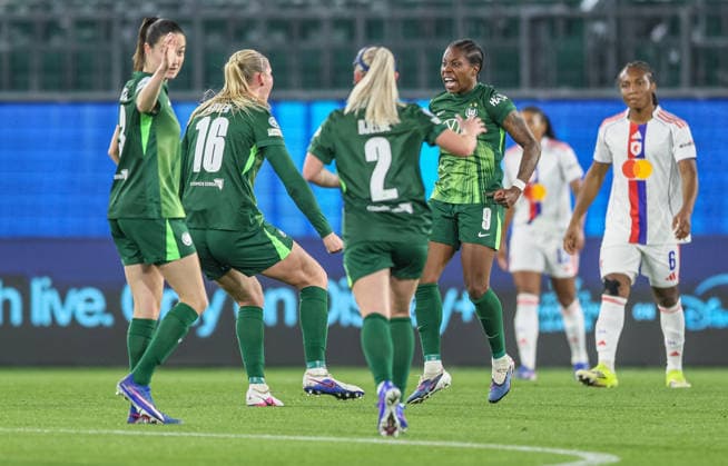 GER, Wolfsburg, VfL Wolfsburg vs Olympique Lyon, WomenÂs Champions League, Football, UEFA, Season 2025 2026, AOK Arena, Quarter-final, First leg in picture Lineth Beerensteyn VfL Wolfsburg Women 9 , Goal, Cheers and joy, Emotions, 1 0 DFB DFL REGULATIONS PROHIBIT ANY USE OF PHOTOGRAPHS AS IMAGE SEQUENCES AND OR QUASI VIDEO, 24 03 2026 Copyright: HMBxMedia HendrikxHamelau