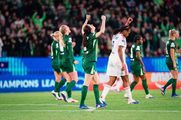 UWCL VfL Wolfsburg vs OL Lyonnes, 24 03 2026 Caitlin Dijkstra VfL Wolfsburg, 3 celebrates the 1 0 victory UEFA Women s Champions League, quarter-final, first leg VfL Wolfsburg vs OL Lyonnes on 24 03 2026 at Volkswagen Arena, Wolfsburg DFB DFL REGULATIONS PROHIBIT ANY USE OF PHOTOGRAPHS AS IMAGE SEQUENCES AND OR QUASI VIDEO Copyright: xBEAUTIFULxSPORTS Tonhäuserx