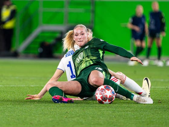 Camilla Kuever VfL Wolfsburg, 16 in duel against Ada Hegerberg OL Lyonnes, 14 VfL Wolfsburg vs Olympique Lyon, Football, Women UEFA Champions League, Quarter-finals, 2025 2026 season, 24 03 2026 VfL Wolfsburg vs Olympique Lyon, Football, Women UEFA Champions League, Quarter-finals, 2025 2026 season, 24 03 2026 Wolfsburg Copyright: xEibner-Pressefoto DamianxKruczynx EP_DKI