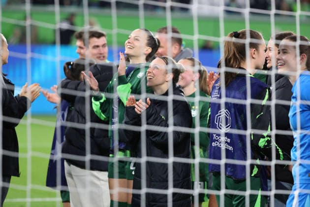 VfL vs Lyon, CL Women, Wolfsburg, 24 03 2026, Football, Women, VfL Wolfsburg vs Olympique Lyon, Champions League, quarter-finals, 2025 2026 season, final cheer AOK Stadion Niedersachsen Germany