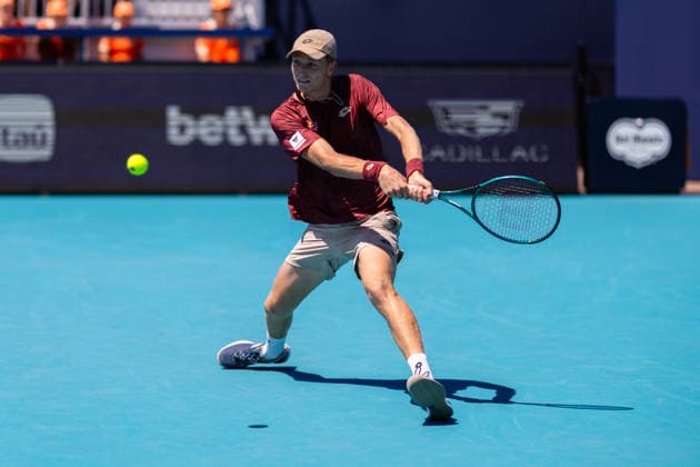 2026 Miami Open Presented By Itau - Day 8 Martin Landaluce of Spain returns a shot against Sebastian Korda of the United States during their match on Day 8 of the Miami Open at Hard Rock Stadium in Miami Gardens, Florida, on March 24, 2026. Miami Gardens FL United States  Copyright: xMauricioxPaizx originalFilename:paiz-miamiope260324_npB9l.jpg