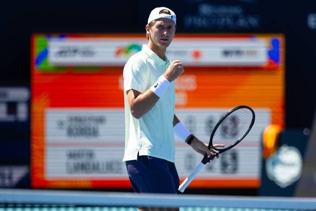 2026 Miami Open Presented By Itau - Day 8 Sebastian Korda of the United States pumps his fist during a match against Martin Landaluce of Spain on Day 8 of the Miami Open at Hard Rock Stadium in Miami Gardens, Florida, on March 24, 2026. Miami Gardens FL United States  Copyright: xMauricioxPaizx originalFilename:paiz-miamiope260324_npoz2.jpg