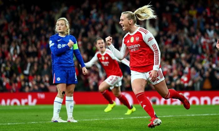 Stina Blackstenius of Arsenal celebrates scoring a goal after making the score 1-0. Arsenal Women v Chelsea Women, UEFA Women s Champions League, Quarter Final, First Leg, Football, Emirates Stadium, London, UK - 24 Mar 2026London Emirates Stadium United Kingdom EDITORIAL USE ONLY No use with unauthorised audio, video, data, fixture lists, club league logos or live services. Online in-match use limited to 120 images, no video emulation. No use in betting, games or single club league player publications.  Copyright: xJamesxMarsh Shutterstockx 16787096ag