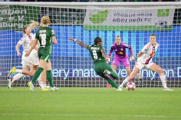 24 03 2026, xgrfx, Football UEFA Women s Champions League Quarterfinals , VfL Wolfsburg OL Lyonnes v l Goal, Lineth Beerensteyn to 1 0 VfL Wolfsburg DFL DFB REGULATIONS PROHIBIT ANY USE OF PHOTOGRAPHS as IMAGE SEQUENCES and or QUASI VIDEO Wolfsburg