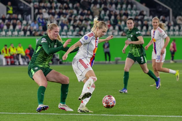 24 03 2026, xgrfx, Football UEFA Women s Champions League Quarterfinals , VfL Wolfsburg OL Lyonnes v l Camilla Küver VfL Wolfsburg , Ada Hegerberg OL Lyonnes DFL DFB REGULATIONS PROHIBIT ANY USE OF PHOTOGRAPHS as IMAGE SEQUENCES and or QUASI VIDEO Wolfsburg