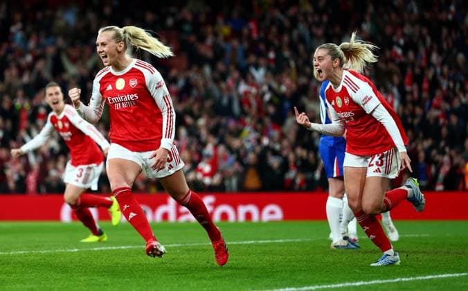 Stina Blackstenius of Arsenal celebrates scoring a goal after making the score 1-0. Arsenal Women v Chelsea Women, UEFA Women s Champions League, Quarter Final, First Leg, Football, Emirates Stadium, London, UK - 24 Mar 2026London Emirates Stadium United Kingdom EDITORIAL USE ONLY No use with unauthorised audio, video, data, fixture lists, club league logos or live services. Online in-match use limited to 120 images, no video emulation. No use in betting, games or single club league player publications.  Copyright: xJamesxMarsh Shutterstockx 16787096aa