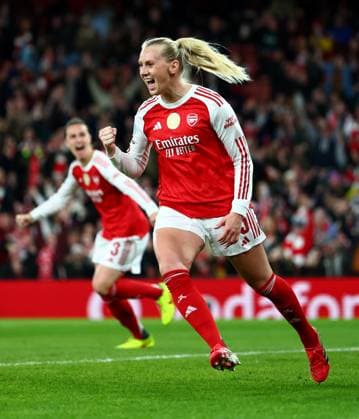 Stina Blackstenius of Arsenal celebrates scoring a goal after making the score 1-0. Arsenal Women v Chelsea Women, UEFA Women s Champions League, Quarter Final, First Leg, Football, Emirates Stadium, London, UK - 24 Mar 2026London Emirates Stadium United Kingdom EDITORIAL USE ONLY No use with unauthorised audio, video, data, fixture lists, club league logos or live services. Online in-match use limited to 120 images, no video emulation. No use in betting, games or single club league player publications.  Copyright: xJamesxMarsh Shutterstockx 16787096w