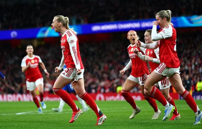 Stina Blackstenius of Arsenal celebrates scoring a goal after making the score 1-0. Arsenal Women v Chelsea Women, UEFA Women s Champions League, Quarter Final, First Leg, Football, Emirates Stadium, London, UK - 24 Mar 2026London Emirates Stadium United Kingdom EDITORIAL USE ONLY No use with unauthorised audio, video, data, fixture lists, club league logos or live services. Online in-match use limited to 120 images, no video emulation. No use in betting, games or single club league player publications.  Copyright: xJamesxMarsh Shutterstockx 16787096ai
