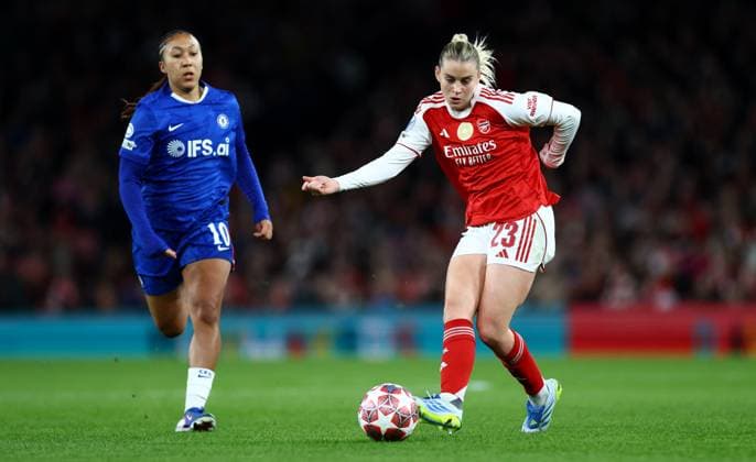 Alessia Russo of Arsenal. Arsenal Women v Chelsea Women, UEFA Women s Champions League, Quarter Final, First Leg, Football, Emirates Stadium, London, UK - 24 Mar 2026London Emirates Stadium United Kingdom EDITORIAL USE ONLY No use with unauthorised audio, video, data, fixture lists, club league logos or live services. Online in-match use limited to 120 images, no video emulation. No use in betting, games or single club league player publications.  Copyright: xJamesxMarsh Shutterstockx 16787096aq