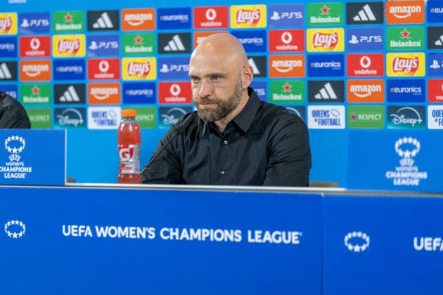 Germany Football UEFA Women™s Champions League 2025 2026, quarter-final VfL Wolfsburg vs OL Lyonnes Volkswagen Arena Wolfsburg Lerch Stephan VfL Wolfsburg, coach in the press conference Copyright: xMichellexLukax