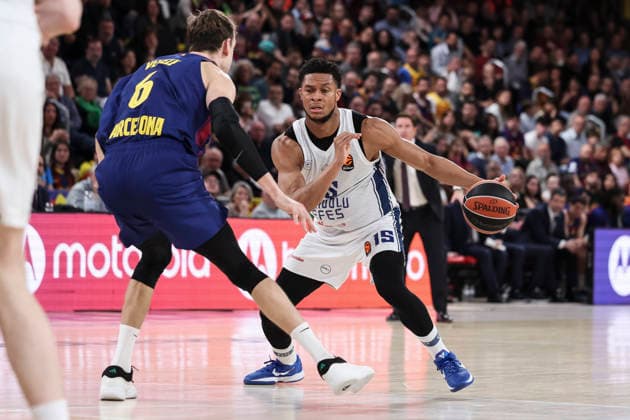 March 24, 2026, Barcelona, Barcelona, Spain: PJ Dozier of Anadolu Efes Istanbul in action during the EuroLeague Regular Season Round 33 match played between FC Barcelona, Barca and Anadolu Efes Istanbul at Palau Blaugrana on March 24, 2026 in Barcelona, Spain. Barcelona Spain - ZUMAa181 20260324_zaa_a181_173 Copyright: xJavierxBorregox