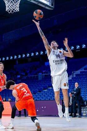 ESP Real Madrid v Hapoel IBI Tel Aviv Euroleague Gabriel Deck of Real Madrid during the Euroleague match, between Real Madrid and Hapoel IBI Tel Aviv played at Movistar Arena Stadium on March 24, 2026 in Madrid Spain Madrid Spain Basketball Copyright: xAlbaxPachecox xAgenciaxLOFx