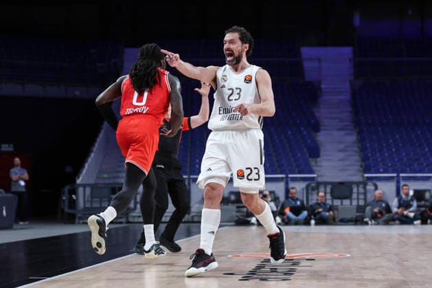 March 24, 2026, Madrid, Madrid, Spain: Sergio Llull of Real Madrid gestures during the Turkish Airlines EuroLeague match between Real Madrid and Hapoel IBI Tel Aviv at Movistar Arena on March 24, 2026 in Madrid, Spain. Real Madrid V Hapoel IBI Tel Aviv - Turkish Airlines EuroLeague  - ZUMAa181 20260324_zaa_a181_185 Copyright: xIrinaxR.xHipolitox