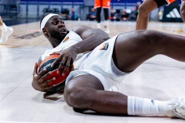 ESP Real Madrid v Hapoel IBI Tel Aviv Euroleague Usman Garuba of Real Madrid during the Euroleague match, between Real Madrid and Hapoel IBI Tel Aviv played at Movistar Arena Stadium on March 24, 2026 in Madrid Spain Madrid Spain Basketball Copyright: xAlbaxPachecox xAgenciaxLOFx