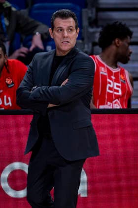 Real Madrid v Hapoel Ibi Tel Aviv - Euroleague 2025 2026 Dimitris Itoudis, head coach of Hapoel Ibi Tel Aviv, is seen during the EuroLeague Regular Season Round 33 match between Real Madrid and Hapoel Ibi Tel Aviv at Movistar Arena on March 24, 2026 in Madrid, Spain. Madrid Movistar Arena Madrid Spain Copyright: xAlbertoxGardinx AGardin_20260324_Basket_Euroleague_Rea_Mad_Hapo_1000
