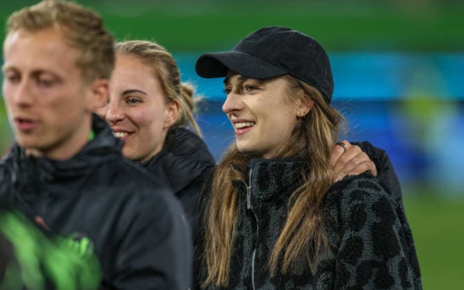 GER, Wolfsburg, VfL Wolfsburg vs Olympique Lyon, WomenÂs Champions League, Football, UEFA, Season 2025 2026, AOK Arena, Quarter-final, First leg in picture Sophia Kleinherne VfL Wolfsburg Women 4 DFB DFL REGULATIONS PROHIBIT ANY USE OF PHOTOGRAPHS AS IMAGE SEQUENCES AND OR QUASI VIDEO, 24 03 2026 Copyright: HMBxMedia HendrikxHamelau