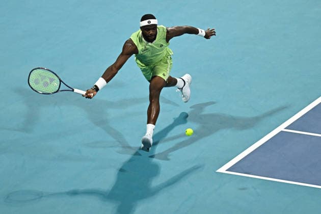 Itau Miami Tennis Open - Frances Tiafoe Frances Tiafoe (USA) during his fourth round match at the Itau Miami Tennis Open in Miami , USA, on March 24, 2026. Photo by Corinne Dubreuil ABACAPRESS.COM Miami United States  Copyright: xDubreuilxCorinne ABACAx