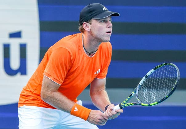 March 24, 2026, Miami Gardens, Florida, USA: Alex Michelsen (USA) during a changeover against Jannick Sinner (not pictured) during the men s fourth round singles match at the 2026 Miami Open presented by Itau at Hard Rock Stadium. Miami Gardens USA - ZUMAw109 20260324_fap_w109_031 Copyright: xDebbyxWongx