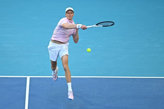 Itau Miami Tennis Open - Jannik Sinner Jannik Sinner (ITA) during his fourth round match at the Itau Miami Tennis Open in Miami , USA, on March 24, 2026. Photo by Corinne Dubreuil ABACAPRESS.COM Miami United States  Copyright: xDubreuilxCorinne ABACAx