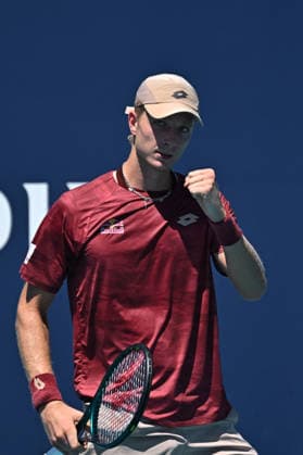 Itau Miami Tennis Open - Martin Landaluce Martin Landaluce (ESP) during his fourth round match at the Itau Miami Tennis Open in Miami , USA, on March 24, 2026. Photo by Corinne Dubreuil ABACAPRESS.COM Miami United States  Copyright: xDubreuilxCorinne ABACAx
