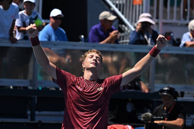 Itau Miami Tennis Open - Martin Landaluce Martin Landaluce (ESP) during his fourth round match at the Itau Miami Tennis Open in Miami , USA, on March 24, 2026. Photo by Corinne Dubreuil ABACAPRESS.COM Miami United States  Copyright: xDubreuilxCorinne ABACAx